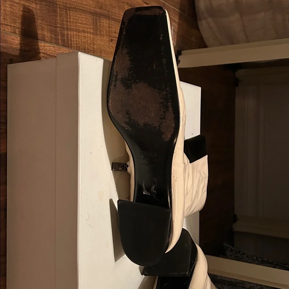 Fendi Black and Cream Go-Go Style Boots - Picture 4 of 6